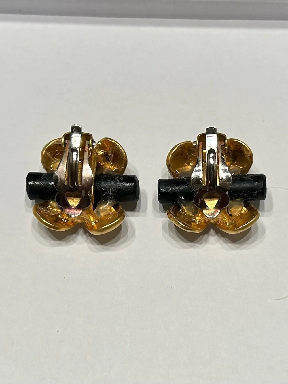 Vintage 1980s Gold Tone Black Bar Sculptural Knot X Clip-On Earrings